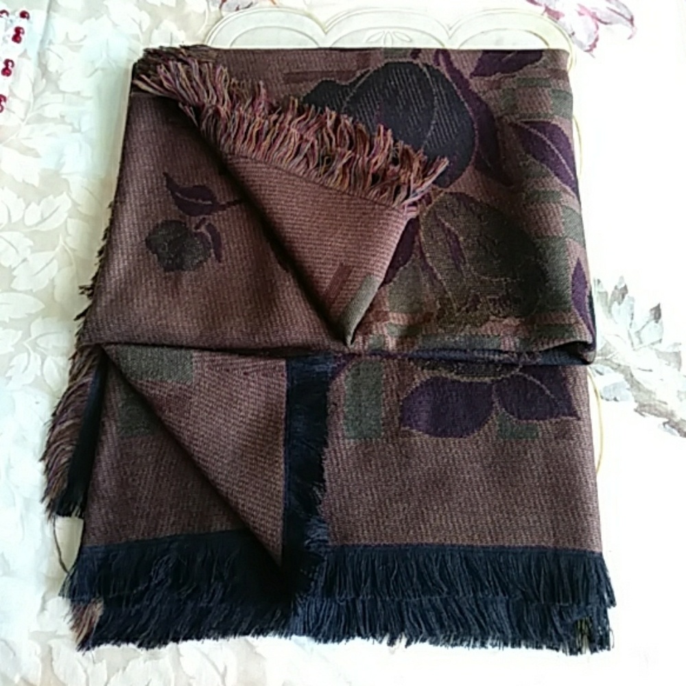 Scarf Leaf - image 2